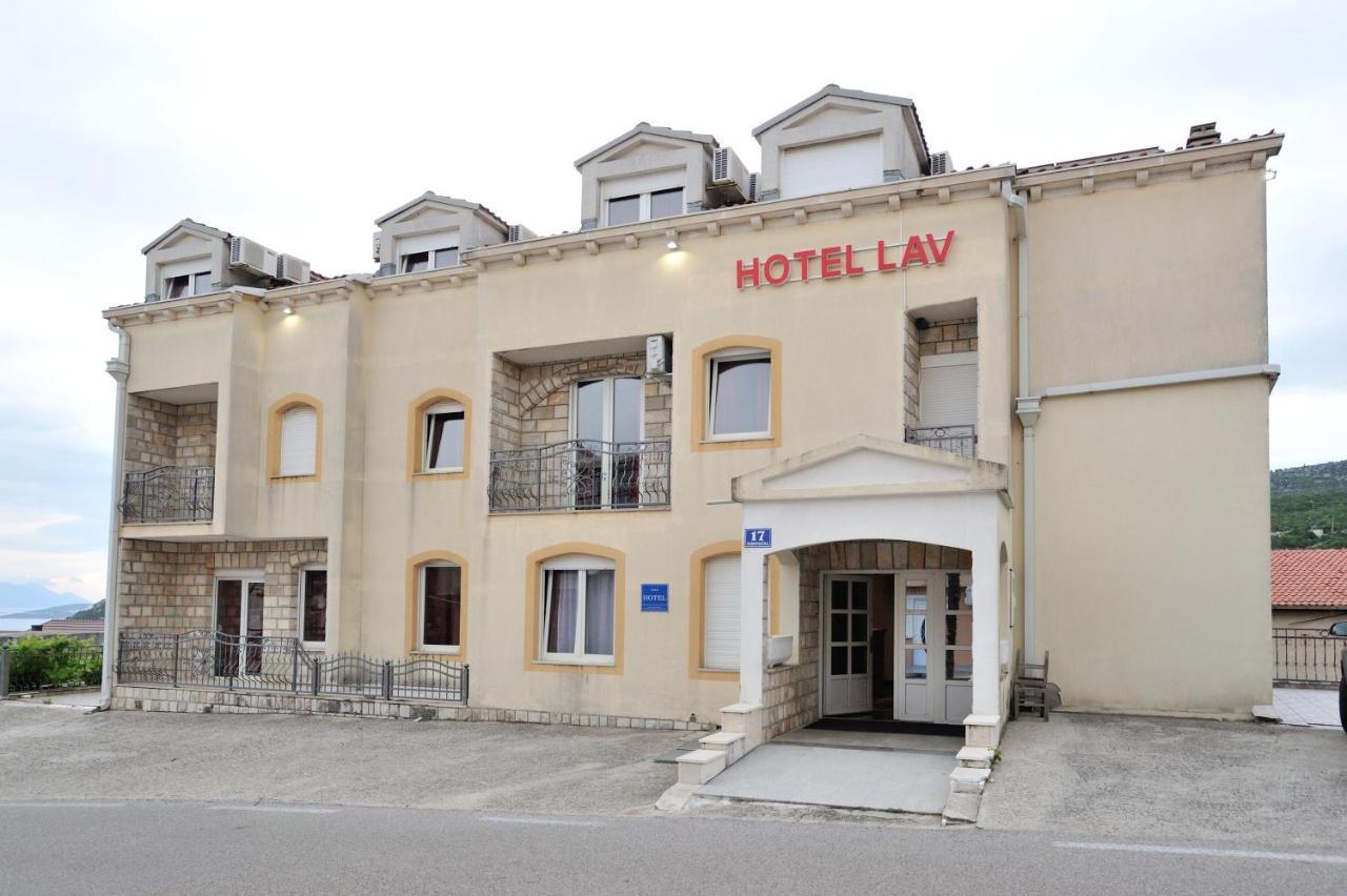 Hotel Lav ネウム エクステリア 写真