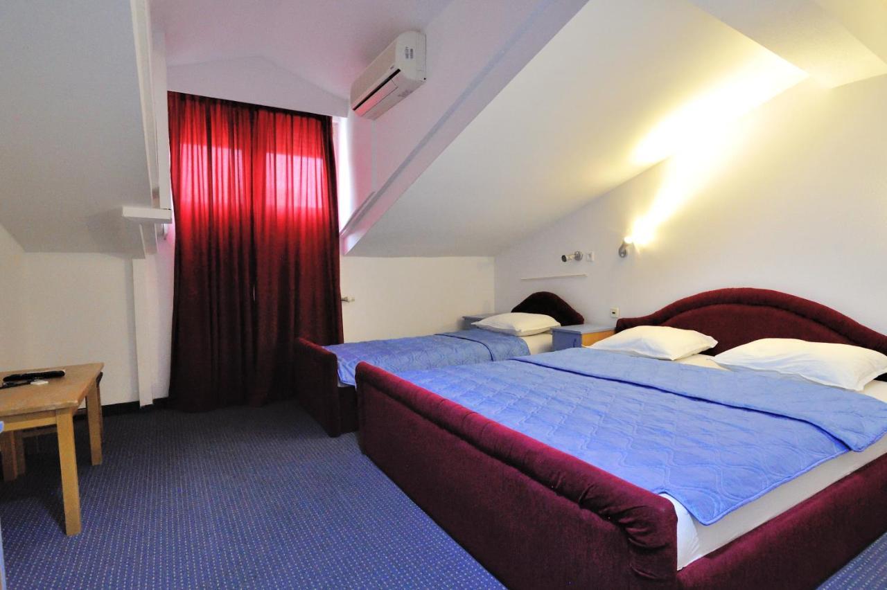 Hotel Lav ネウム エクステリア 写真